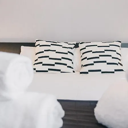 Szálloda Sunset By People