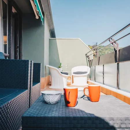 Szálloda Sunset By People