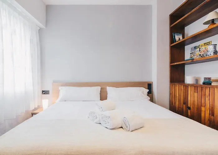 Sunset By People * 圣塞瓦斯蒂安