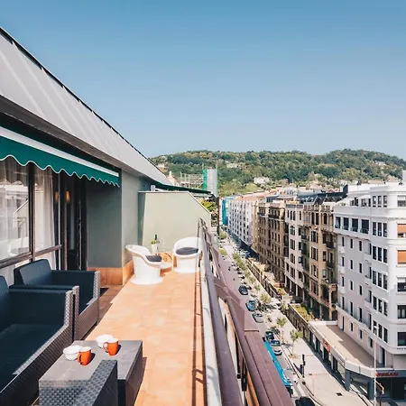 Sunset By People Hotell San Sebastián